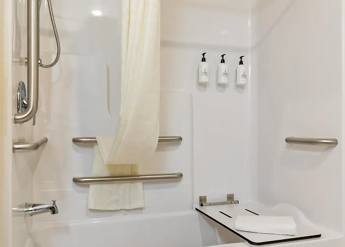 Cobblestone Hotel&suites -