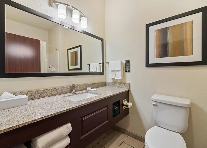 Cobblestone Hotel&suites - Hotel