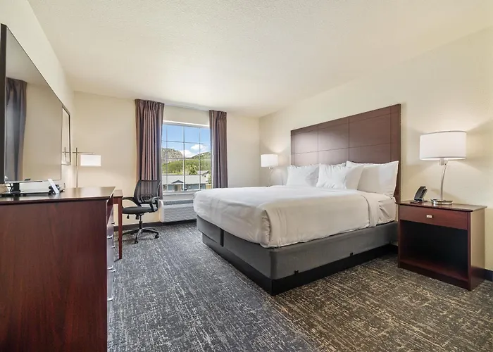 Cobblestone & - Hotel 3*