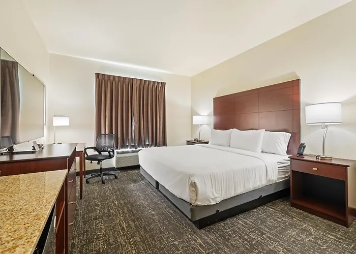 Cobblestone Hotel&suites -