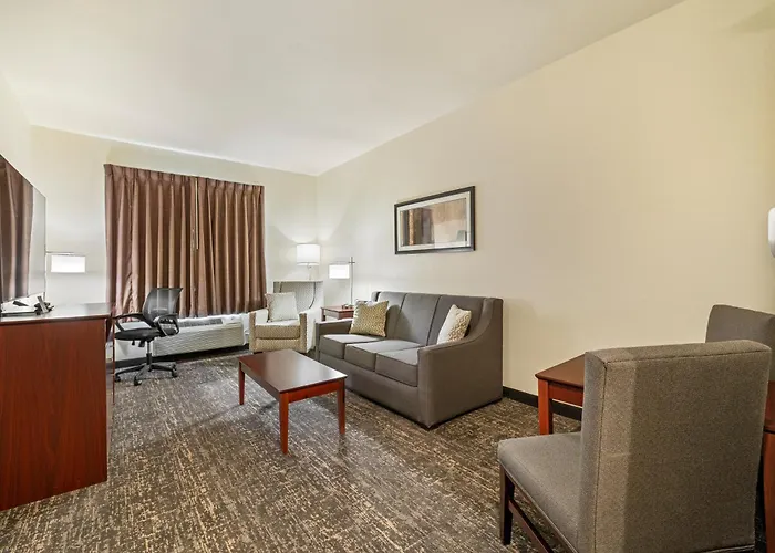 Hotel Cobblestone Hotel&suites - 3*