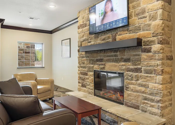 Cobblestone Hotel&suites - Hotel