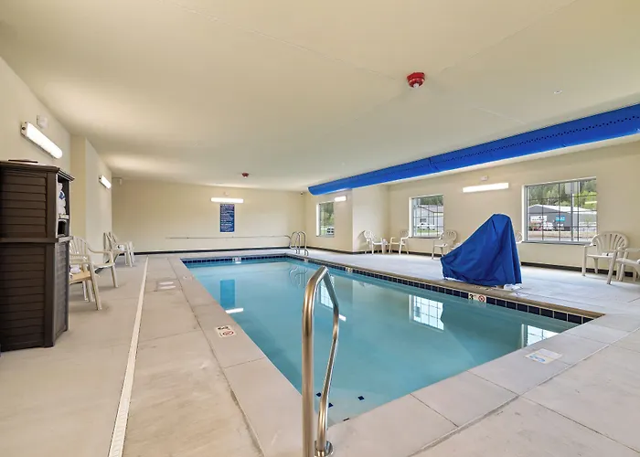 Hotel Cobblestone & -