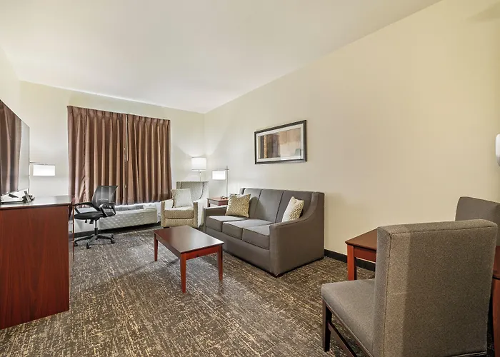 Cobblestone Hotel&suites -
